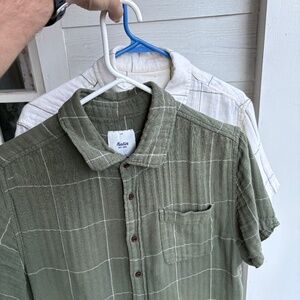 2 Large Katin Short Sleeve Button Down Shirts- Cotton Linen
